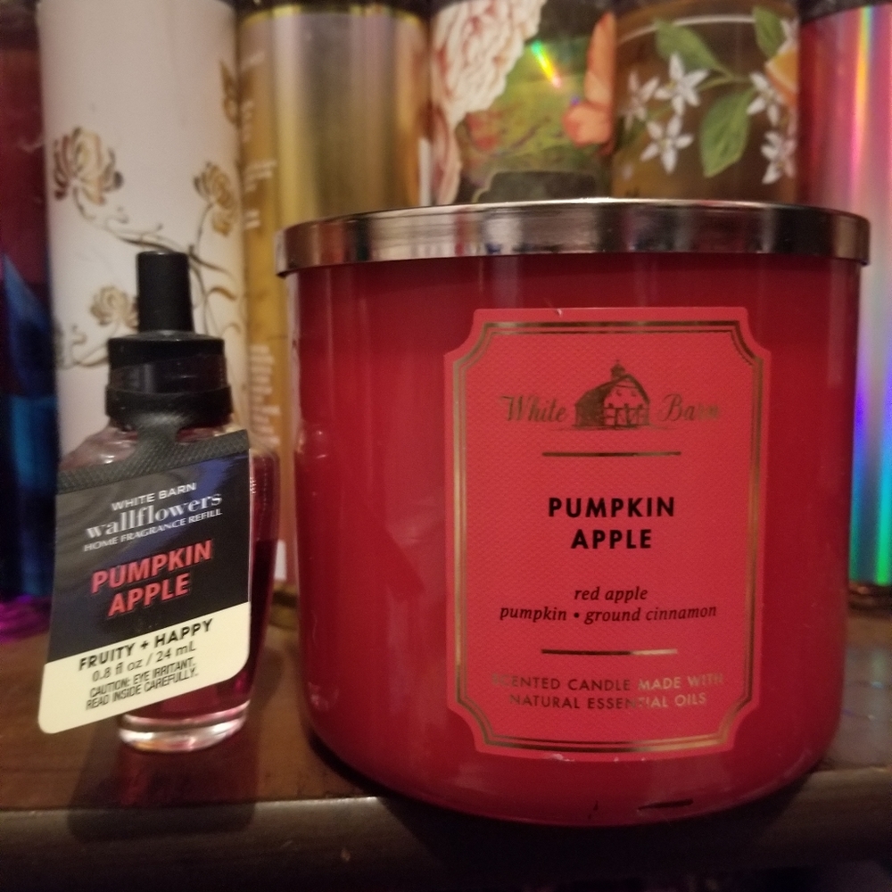Bath & Body Works Pumpkin Apple 3 Wick Candle & Wallflower